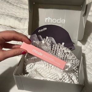 NIB rhode vanilla cake peptide lip treatment by hailey bieber